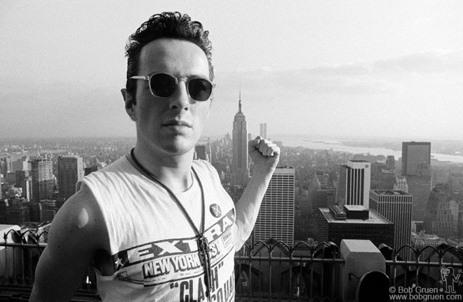 R-107_JoeStrummer1981_Gruen